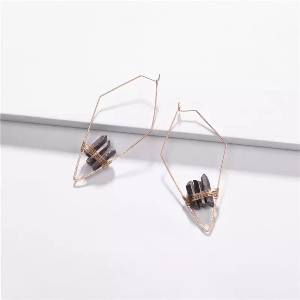 Geometric Quartz Crystal Wired Hoop Boho Earring - Picture 16 of 16